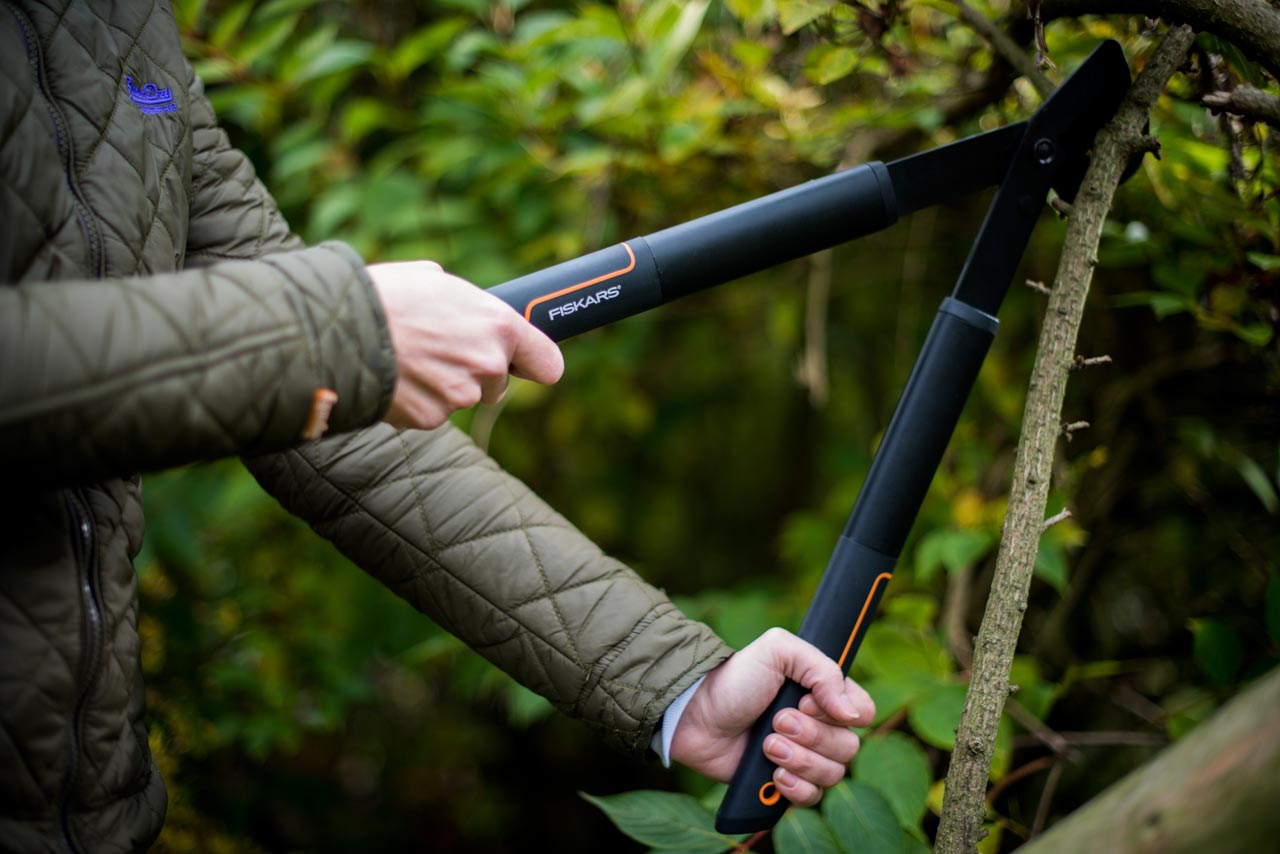 Увеличенная фотография Сучкорез Fiskars малый плоскостной Single Step